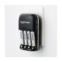 Amazon Basics Batterijlader voor Ni-MH AA/AAA batterijen en USB-apparaten, zwart